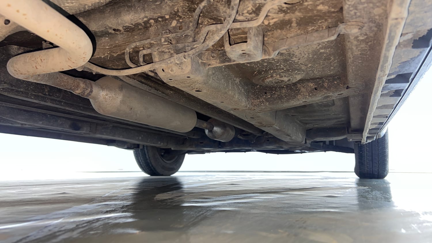 Used 2015 Maruti Suzuki Swift Dzire VXI Petrol Manual extra REAR RIGHT UNDERBODY VIEW