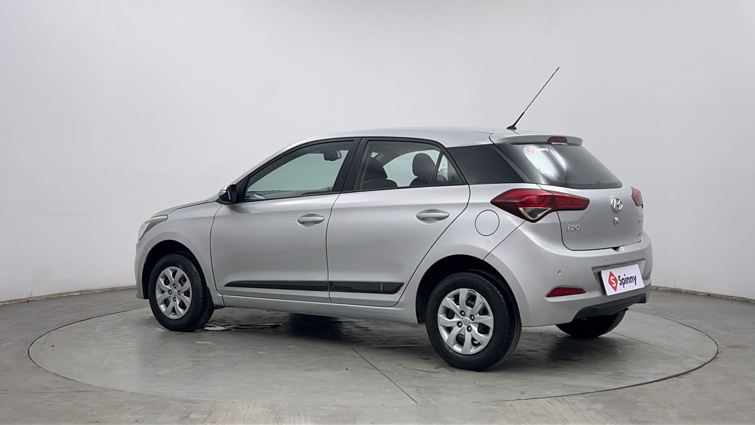 Used 2016 Hyundai Elite i20 Sportz 1.2 Petrol Manual exterior LEFT REAR CORNER VIEW
