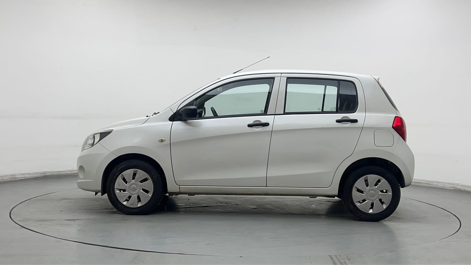 Used 2015 Maruti Suzuki Celerio VXi AMT Petrol Automatic exterior LEFT SIDE VIEW