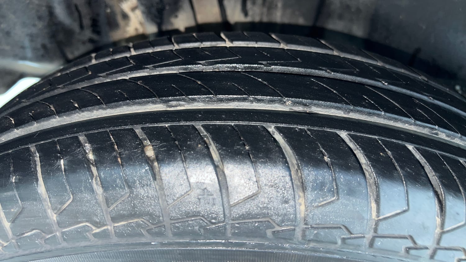 Used 2023 Maruti Suzuki Swift VXi Petrol Manual tyres RIGHT REAR TYRE TREAD VIEW