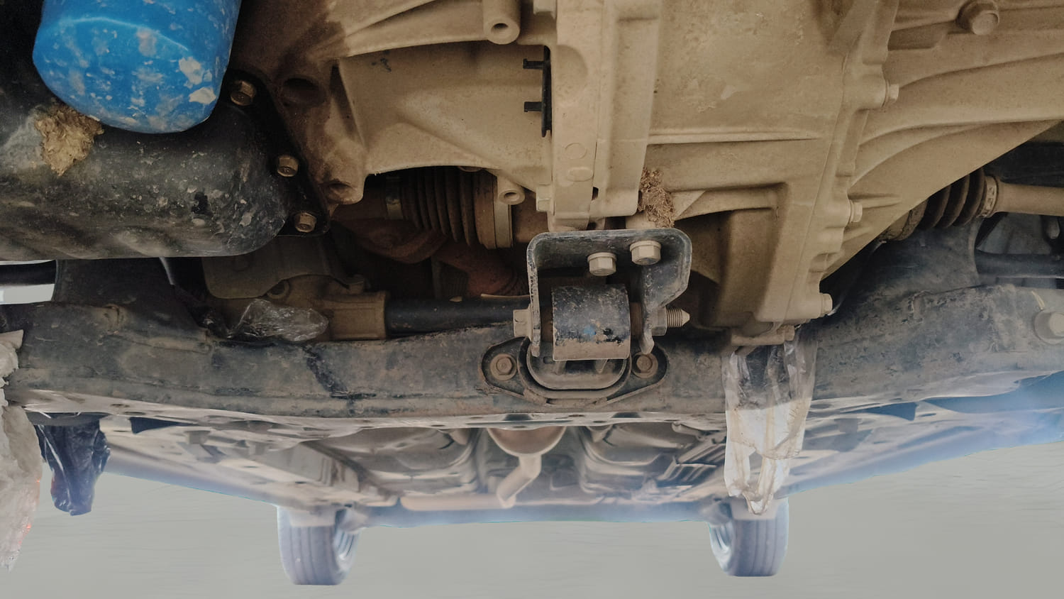Used 2024 Hyundai Exter SX 1.2 MT Petrol Manual extra FRONT LEFT UNDERBODY VIEW
