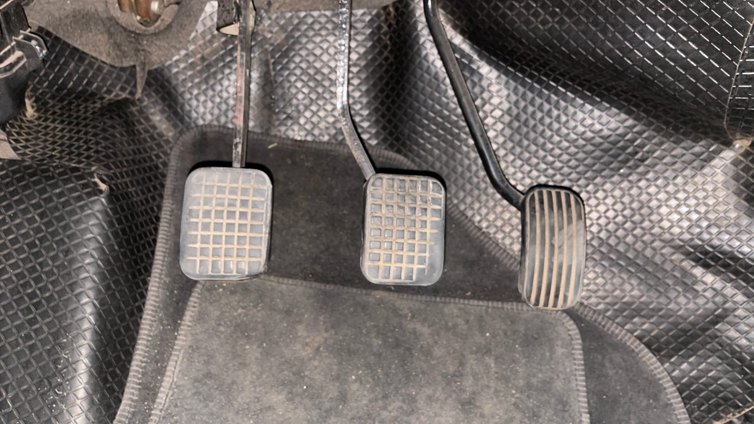 Used 2019 Tata Tiago Revotron XZ Petrol Manual interior PEDALS VIEW