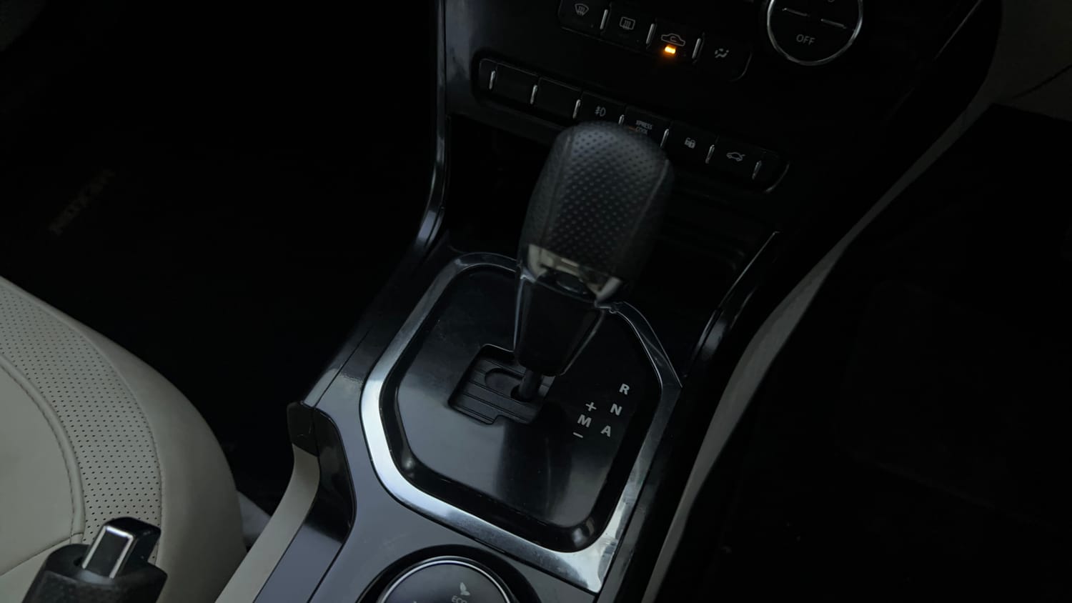 Used 2022 Tata Nexon XZA Plus (Premium) Petrol Automatic interior GEAR  KNOB VIEW