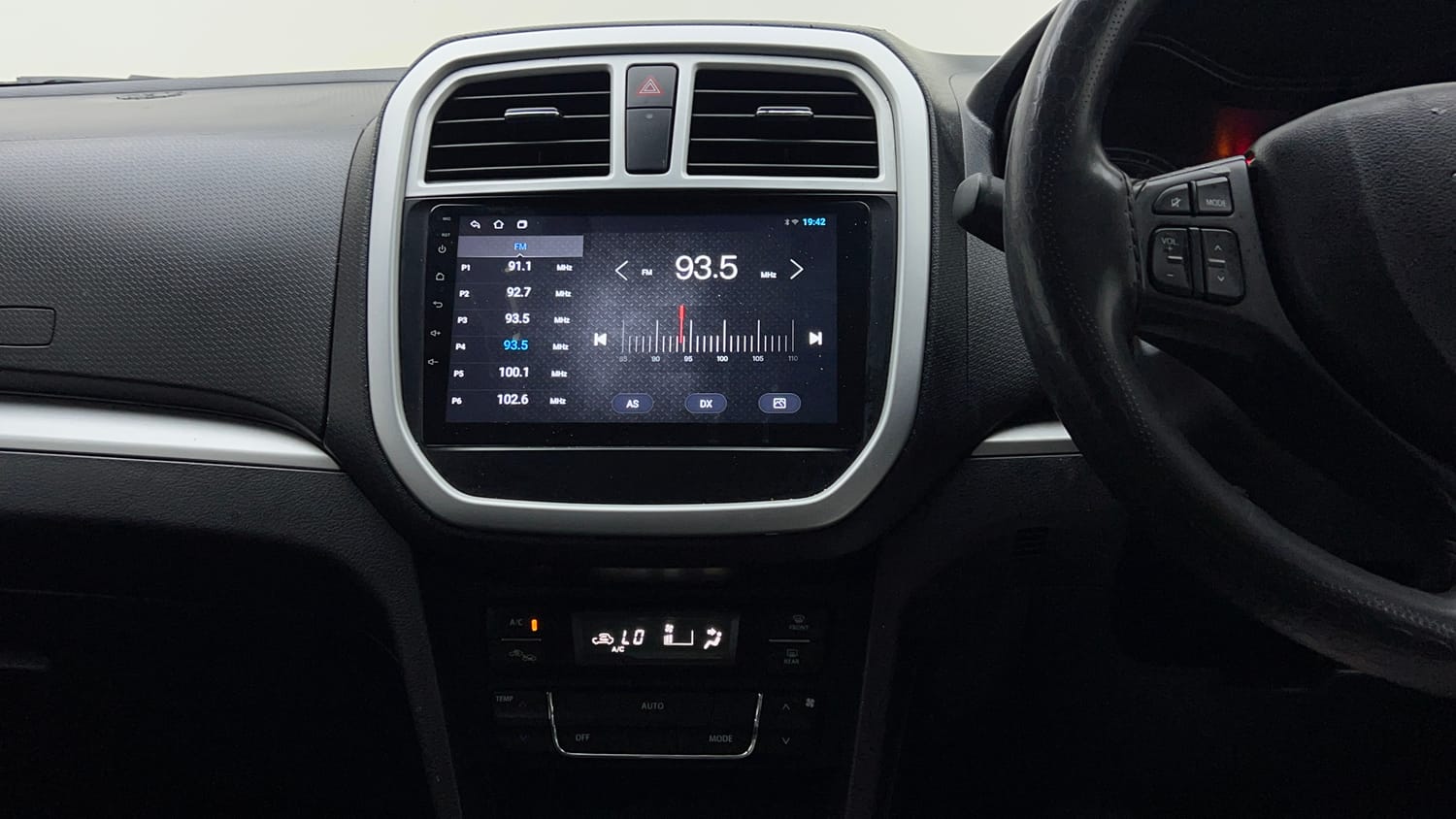 Used 2022 maruti-suzuki Vitara Brezza VXi Petrol Manual interior MUSIC SYSTEM & AC CONTROL VIEW