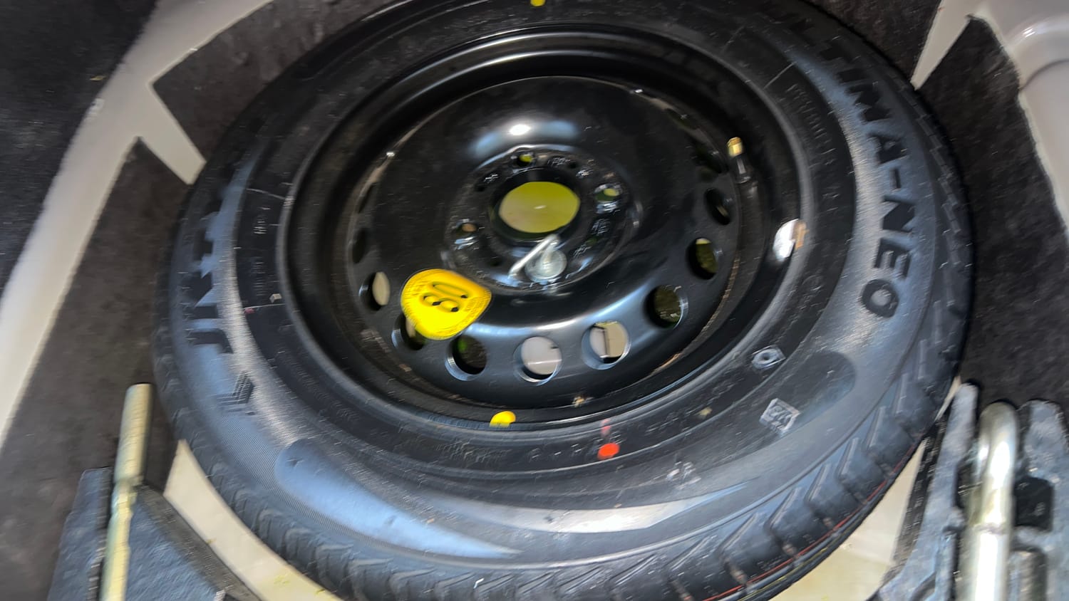 Used 2022 Tata Tigor XZA Plus Petrol Automatic tyres SPARE TYRE VIEW