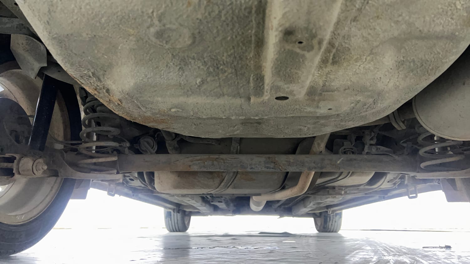 Used 2019 Maruti Suzuki Ciaz Alpha Hybrid 1.5 AT Petrol Automatic extra REAR UNDERBODY VIEW (TAKEN FROM REAR)