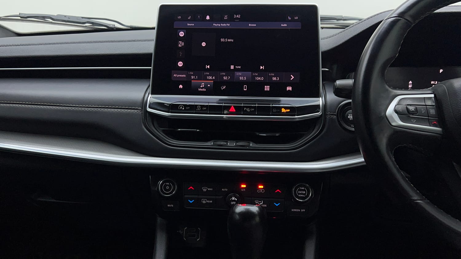Used 2021 Jeep Compass Model S (O) 1.4 Petrol DCT Petrol Automatic interior MUSIC SYSTEM & AC CONTROL VIEW