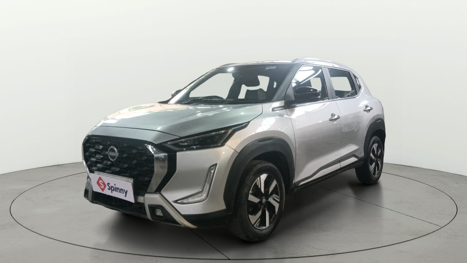 Used 2025 Nissan Magnite Tekna B4D 1.0 Petrol MT Petrol Manual exterior LEFT FRONT CORNER VIEW