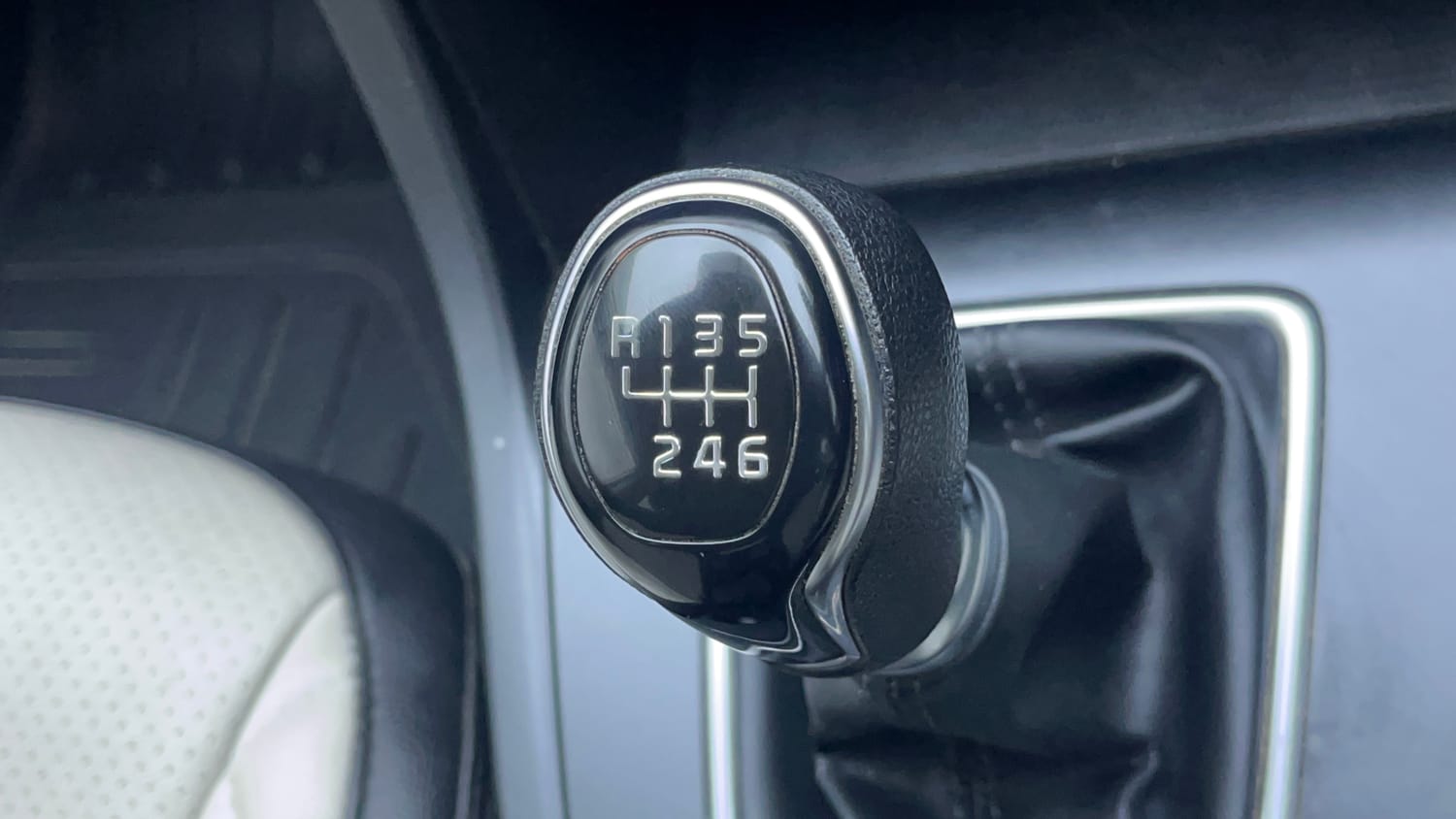 Used 2022 Hyundai Creta S 1.5 Petrol iMT Petrol Manual interior GEAR  KNOB VIEW
