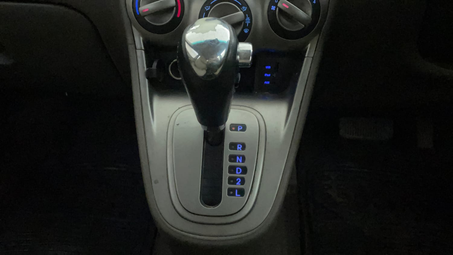 Used 2012 Hyundai i10 Sportz 1.2 AT Kappa2 Petrol Automatic interior GEAR  KNOB VIEW