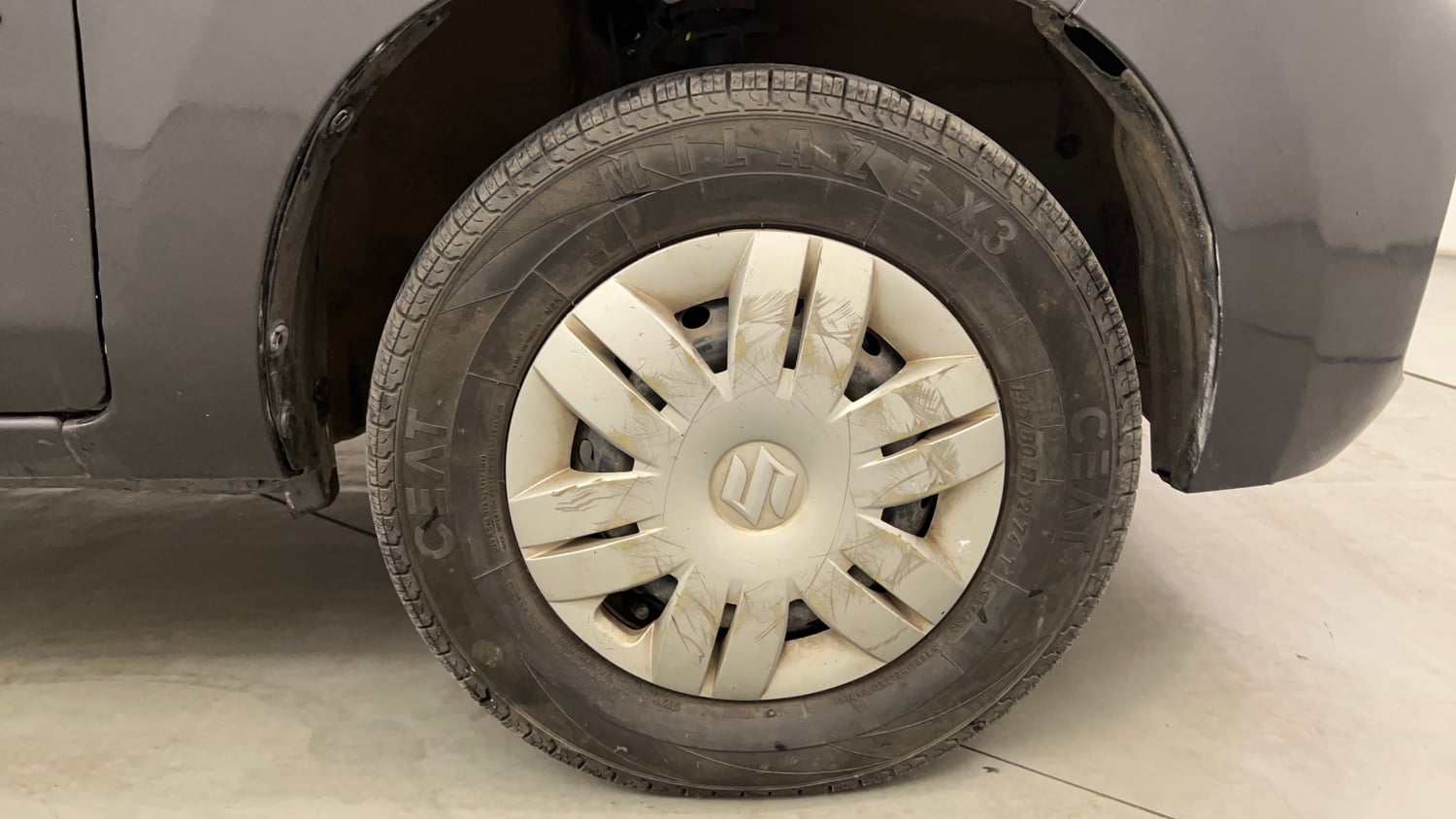 Used 2019 Maruti Suzuki Alto 800 VXi Petrol Manual tyres RIGHT FRONT TYRE RIM VIEW