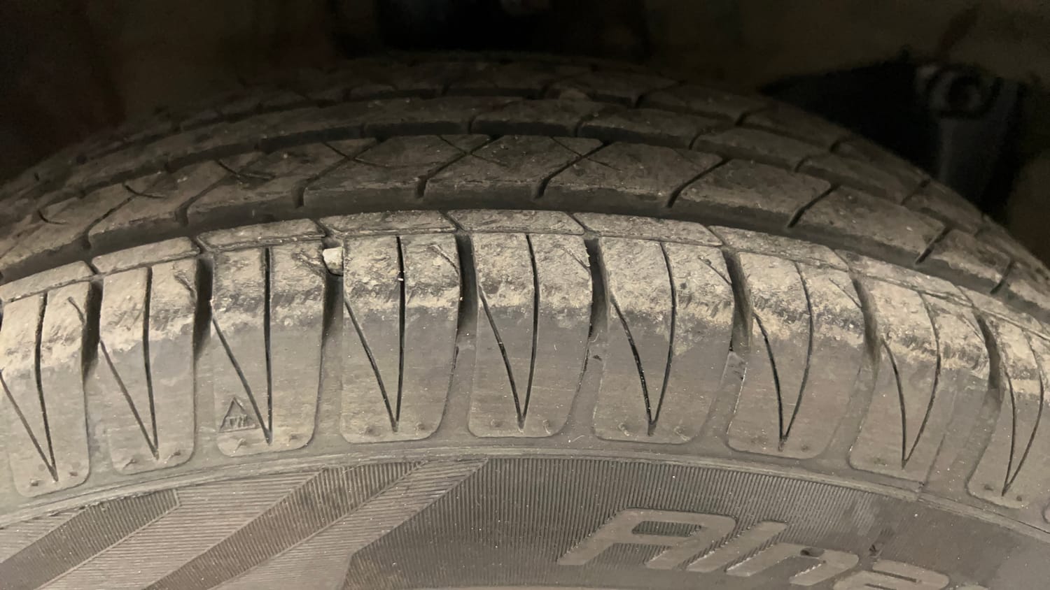 Used 2017 Honda Jazz V AT Petrol Petrol Automatic tyres RIGHT FRONT TYRE TREAD VIEW