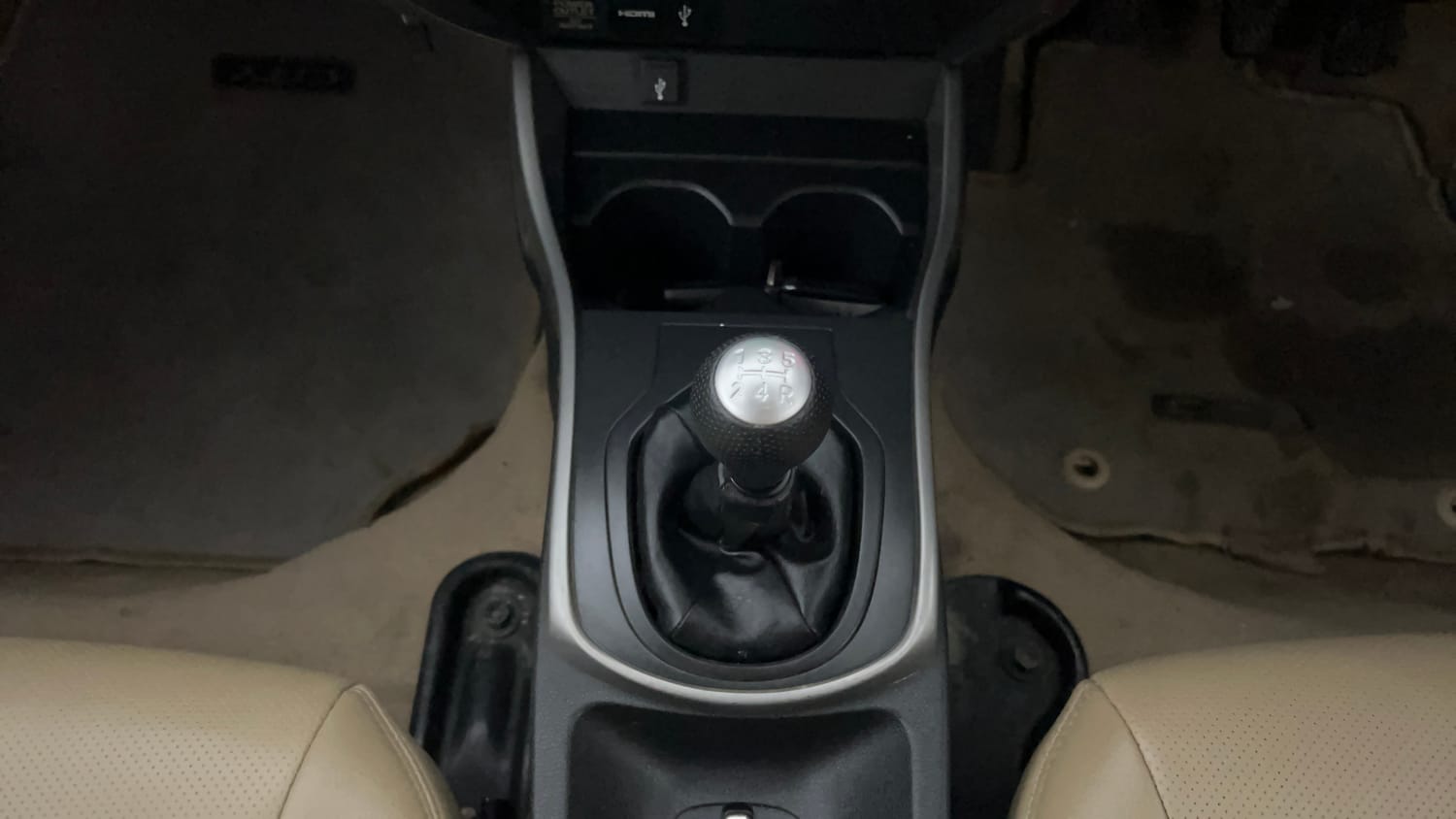Used 2018 Honda City V Petrol Petrol Manual interior GEAR  KNOB VIEW