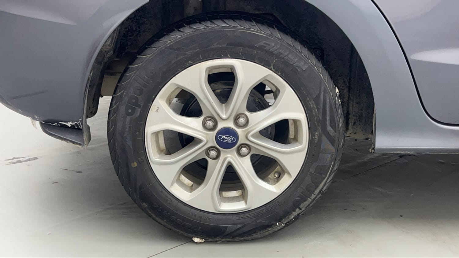 Used 2018 Ford Figo Aspire Titanium 1.2 Ti-VCT Petrol Manual tyres RIGHT REAR TYRE RIM VIEW
