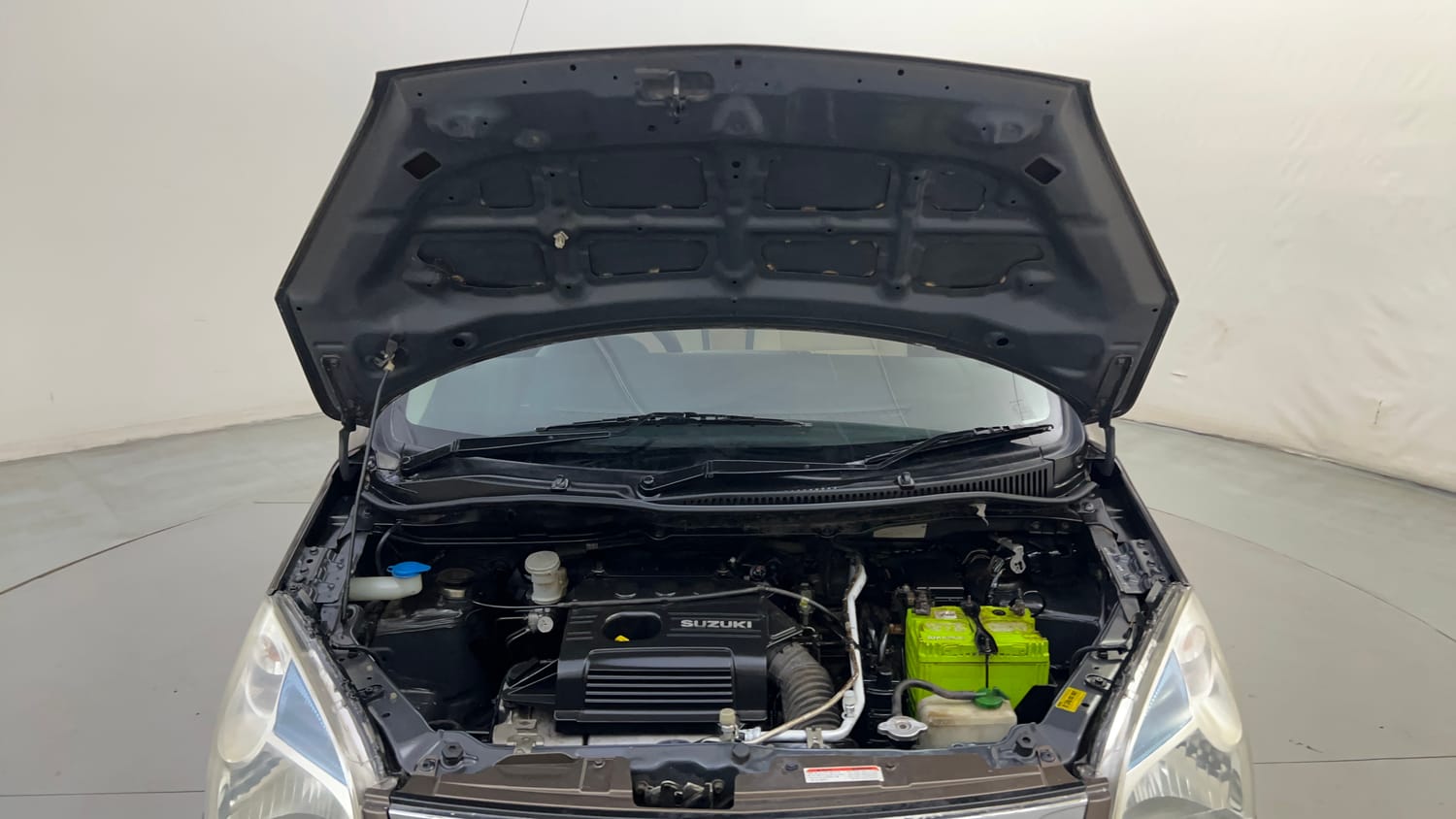 Used 2013 Maruti Suzuki Wagon R VXI Petrol Manual engine ENGINE & BONNET OPEN FRONT VIEW