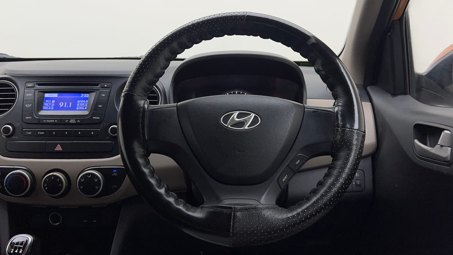 Used 2014 null Petrol Manual interior STEERING VIEW