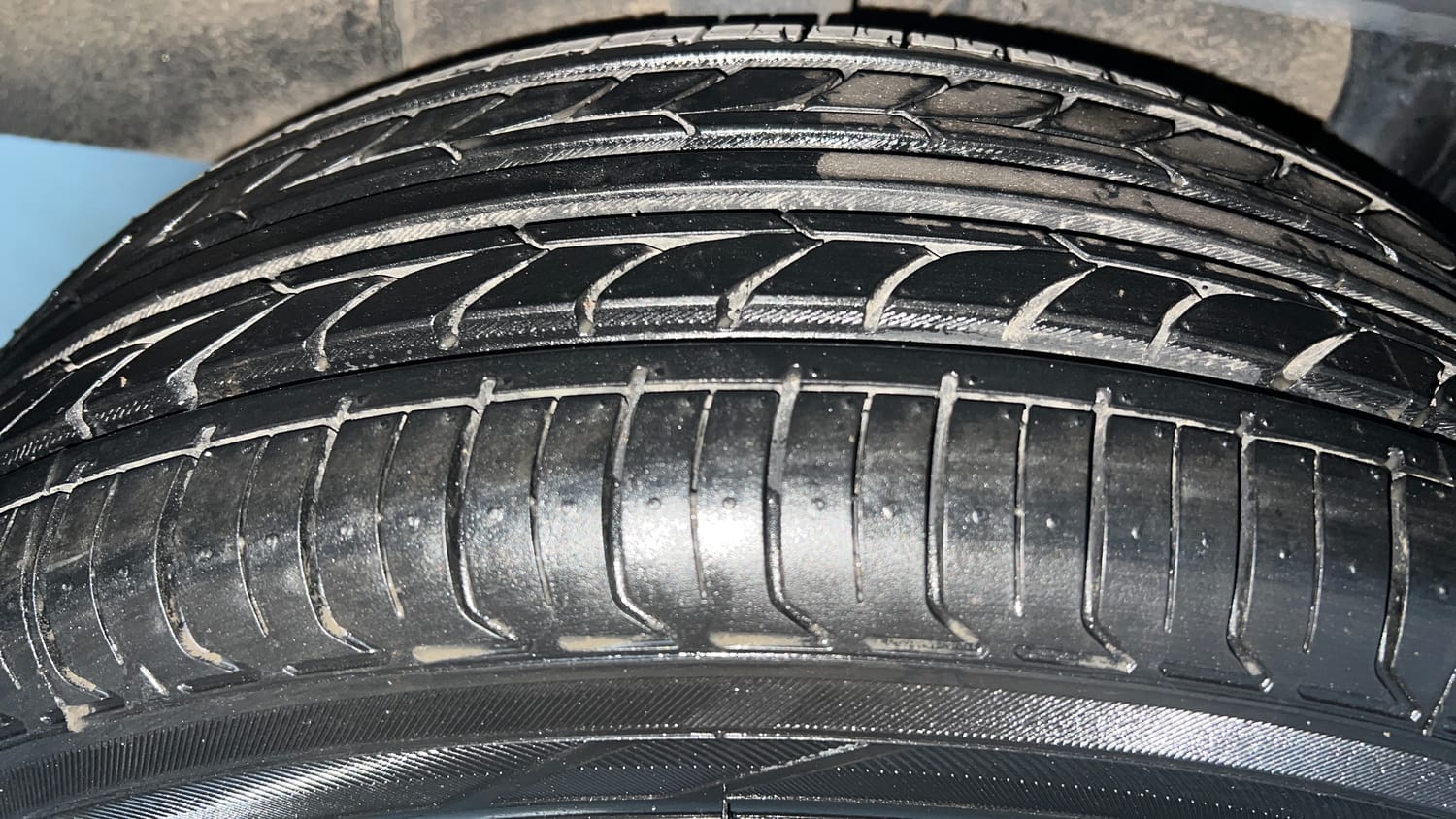 Used 2021 Nissan Magnite XL Petrol Manual tyres RIGHT REAR TYRE TREAD VIEW