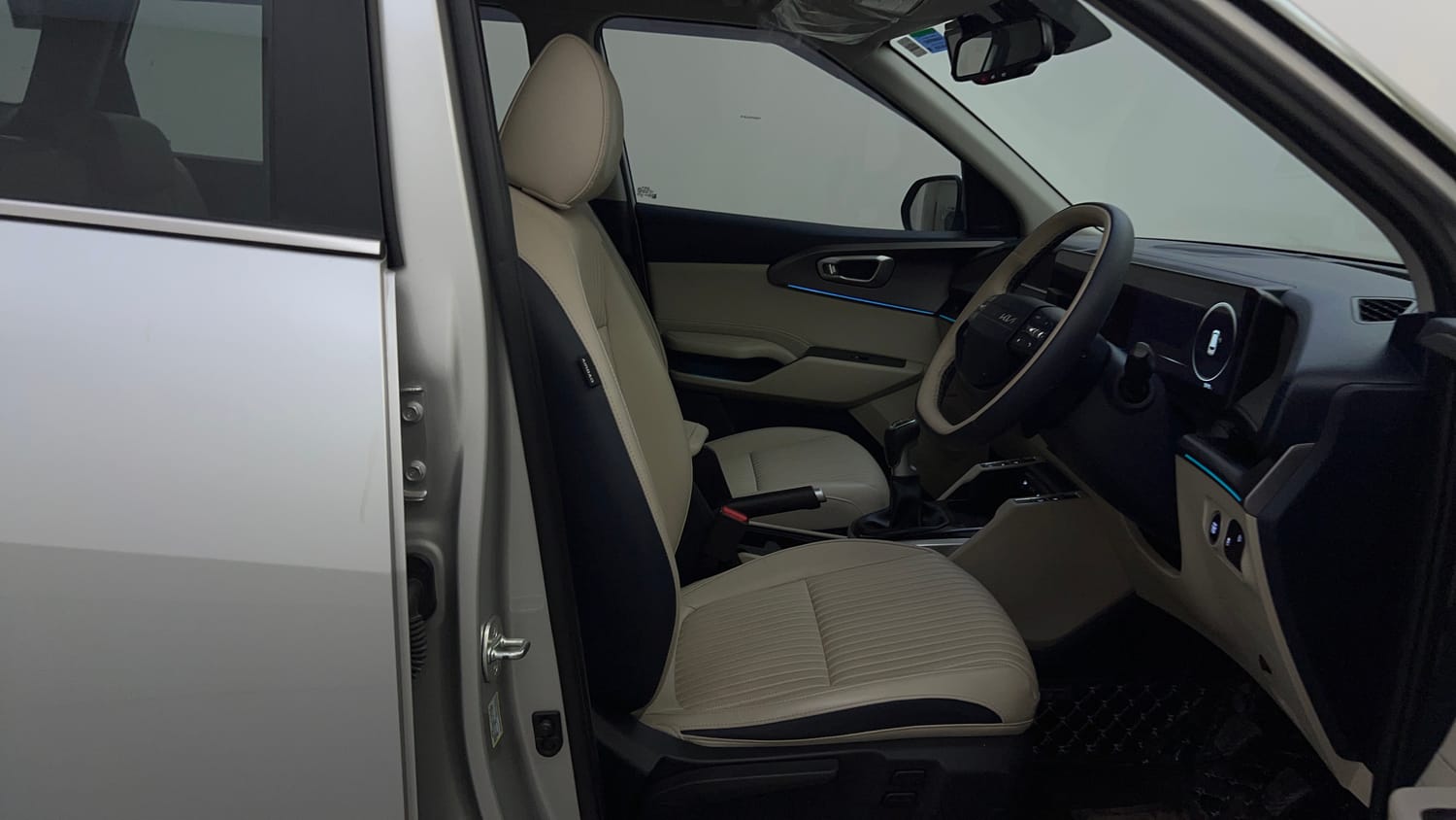 Used 2025 Kia Carens Clavis HTX Plus 1.5 Turbo Petrol 7STR MT Petrol Manual interior RIGHT SIDE FRONT DOOR CABIN VIEW