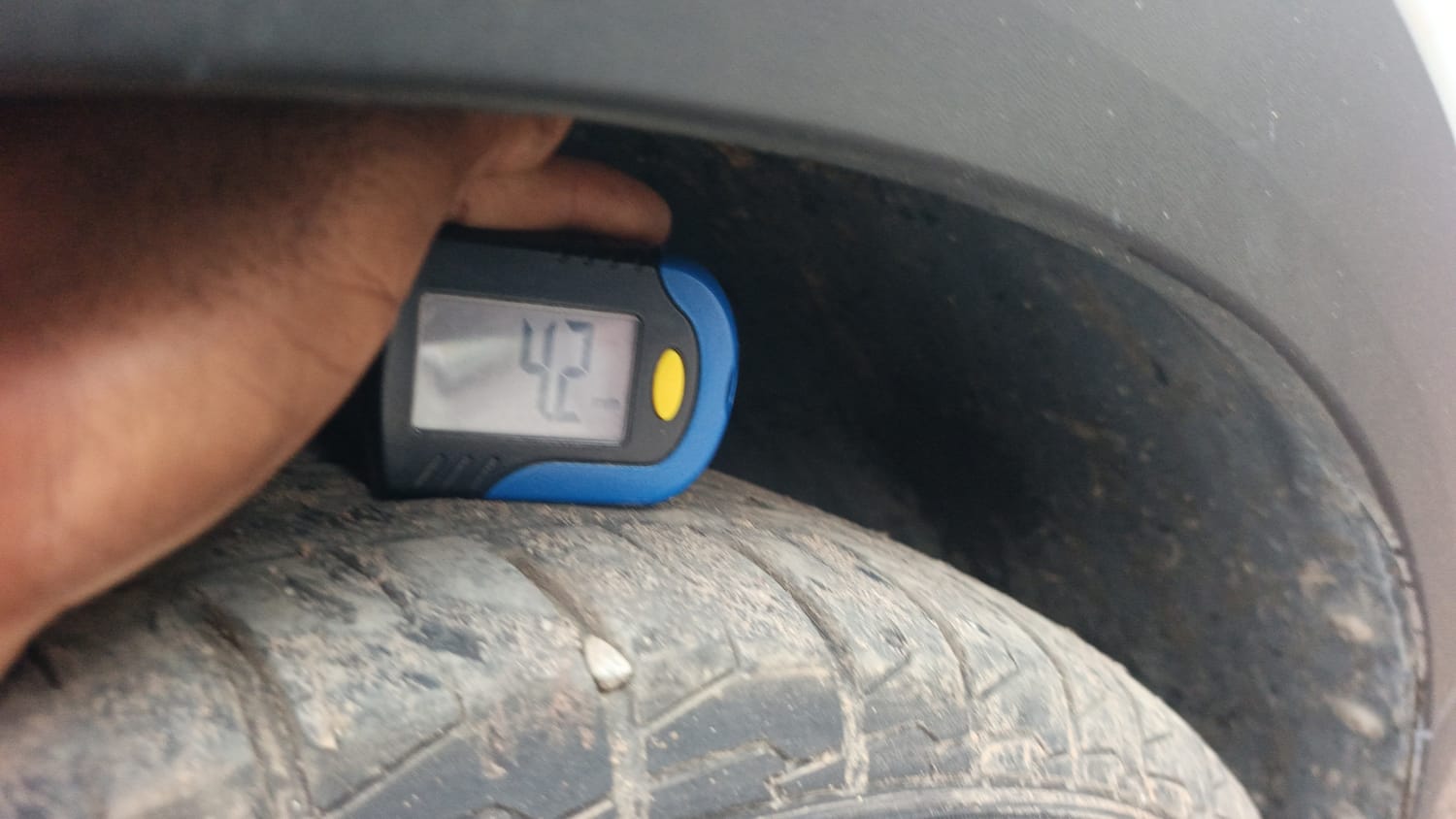 Used 2019 Hyundai Creta SX 1.6 AT CRDi Diesel Automatic tyres LEFT FRONT TYRE TREAD VIEW