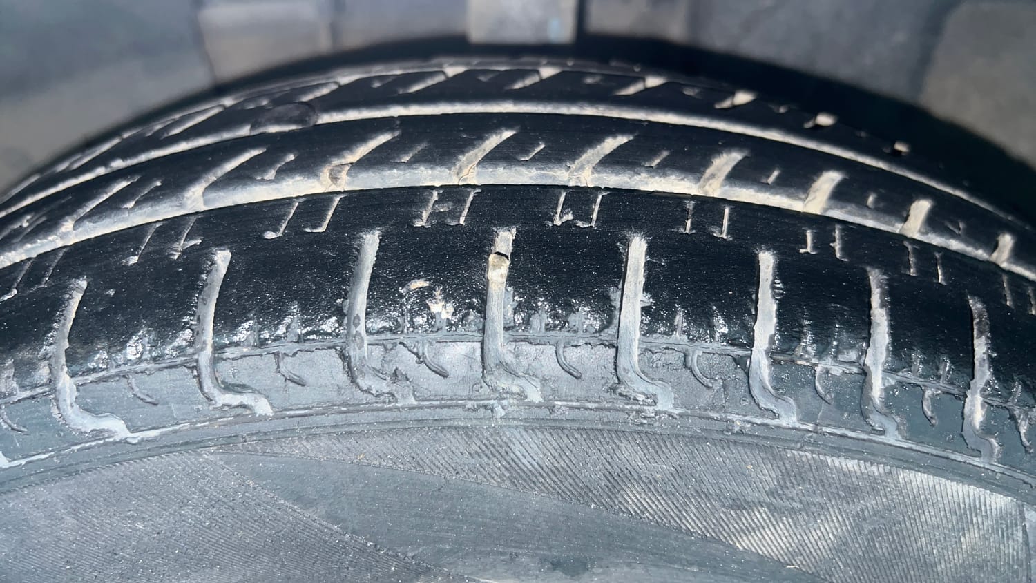 Used 2017 Datsun Redi-GO S Petrol Manual tyres LEFT FRONT TYRE TREAD VIEW