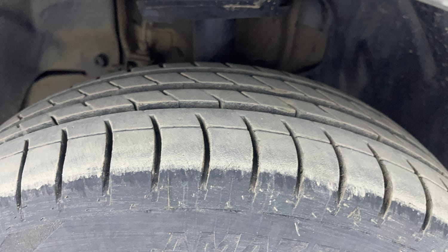 Used 2018 Tata Tiago Revotron XT Petrol Manual tyres LEFT FRONT TYRE TREAD VIEW