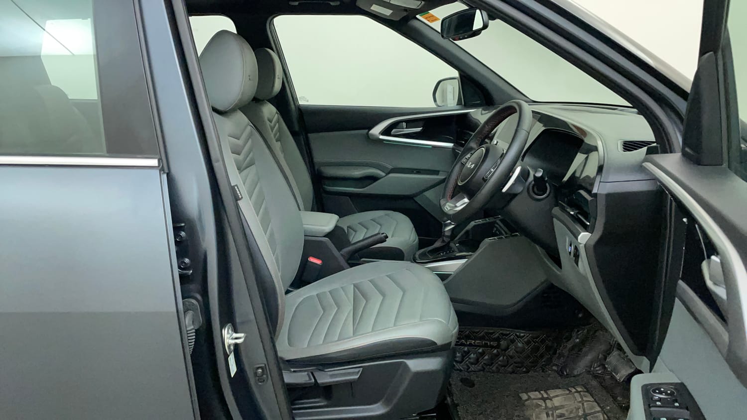 Used 2024 Kia Carens X Line 1.5 Diesel AT 6 STR Diesel Automatic interior RIGHT SIDE FRONT DOOR CABIN VIEW