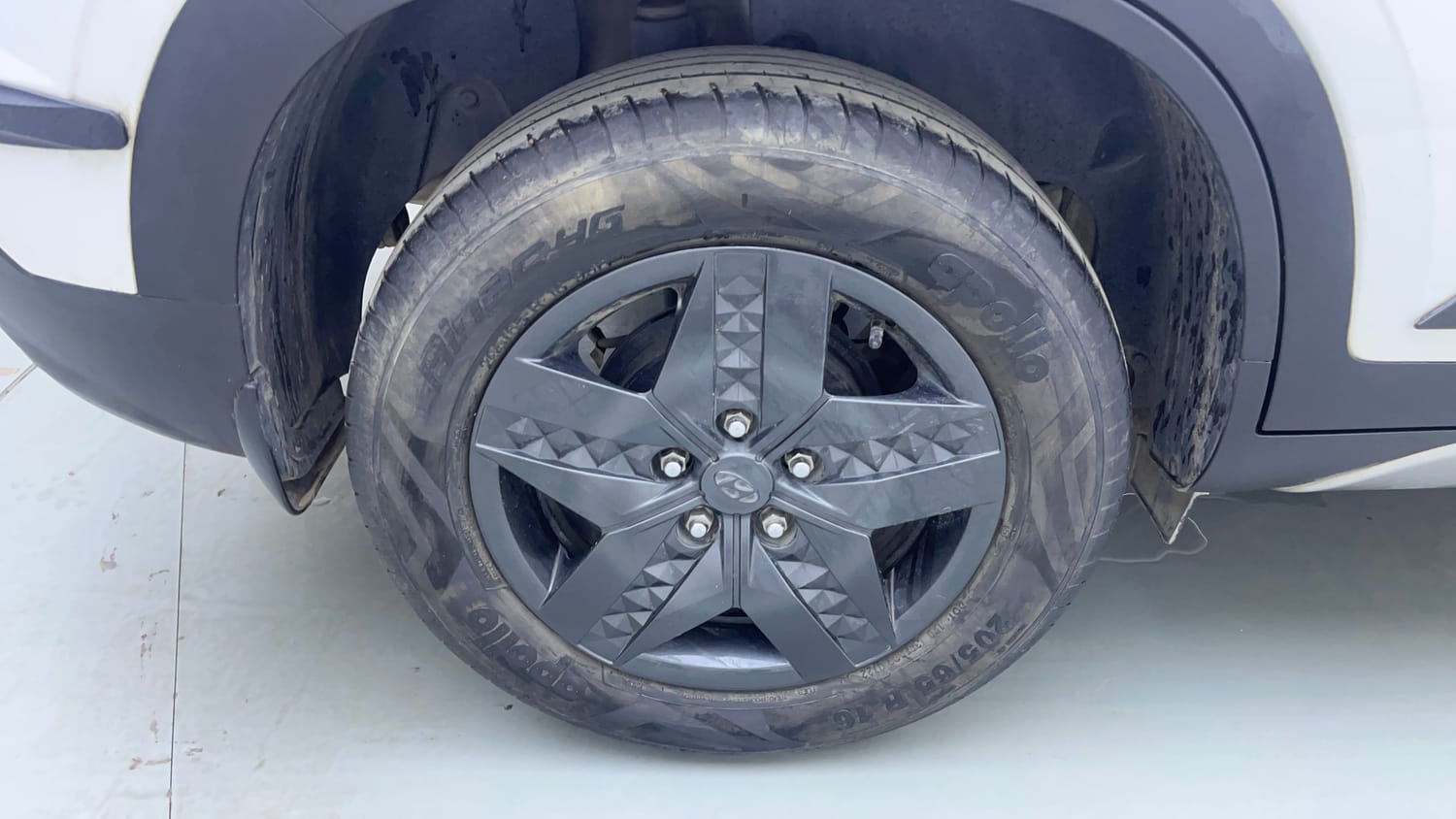 Used 2022 Hyundai Creta S 1.5 Petrol iMT Petrol Manual tyres RIGHT REAR TYRE RIM VIEW