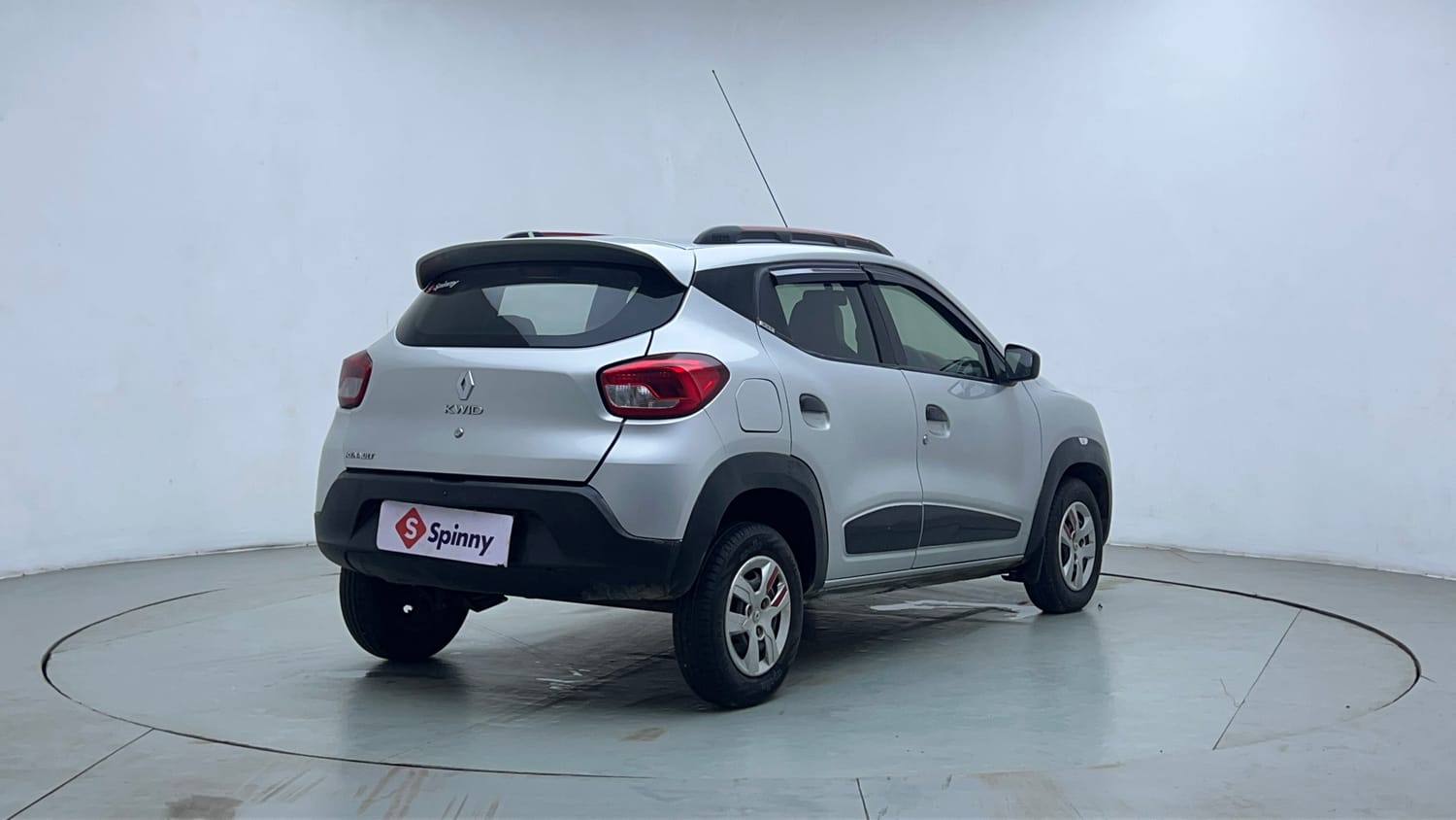 Used 2017 Renault Kwid RXT Petrol Manual exterior RIGHT REAR CORNER VIEW