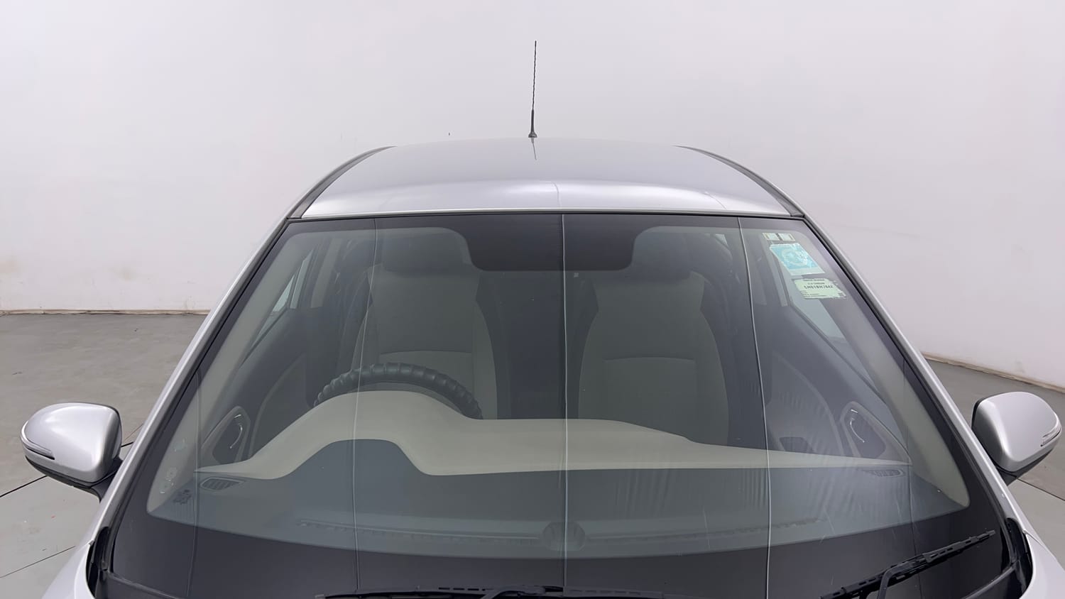 Used 2016 Hyundai Elite i20 Sportz 1.2 Petrol Manual exterior FRONT WINDSHIELD VIEW