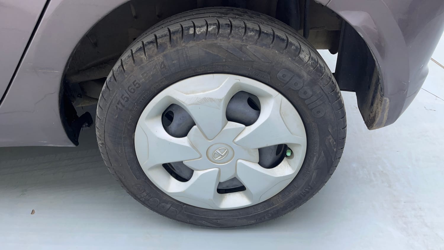 Used 2018 Tata Tiago Revotron XT Petrol Manual tyres LEFT REAR TYRE RIM VIEW