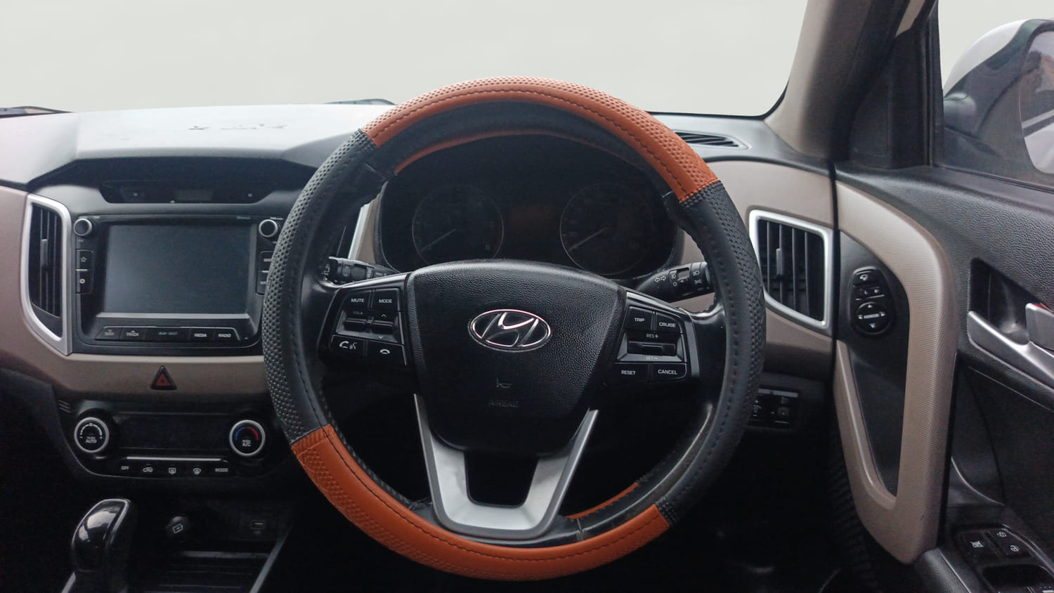 Used 2019 Hyundai Creta SX 1.6 AT CRDi Diesel Automatic interior STEERING VIEW