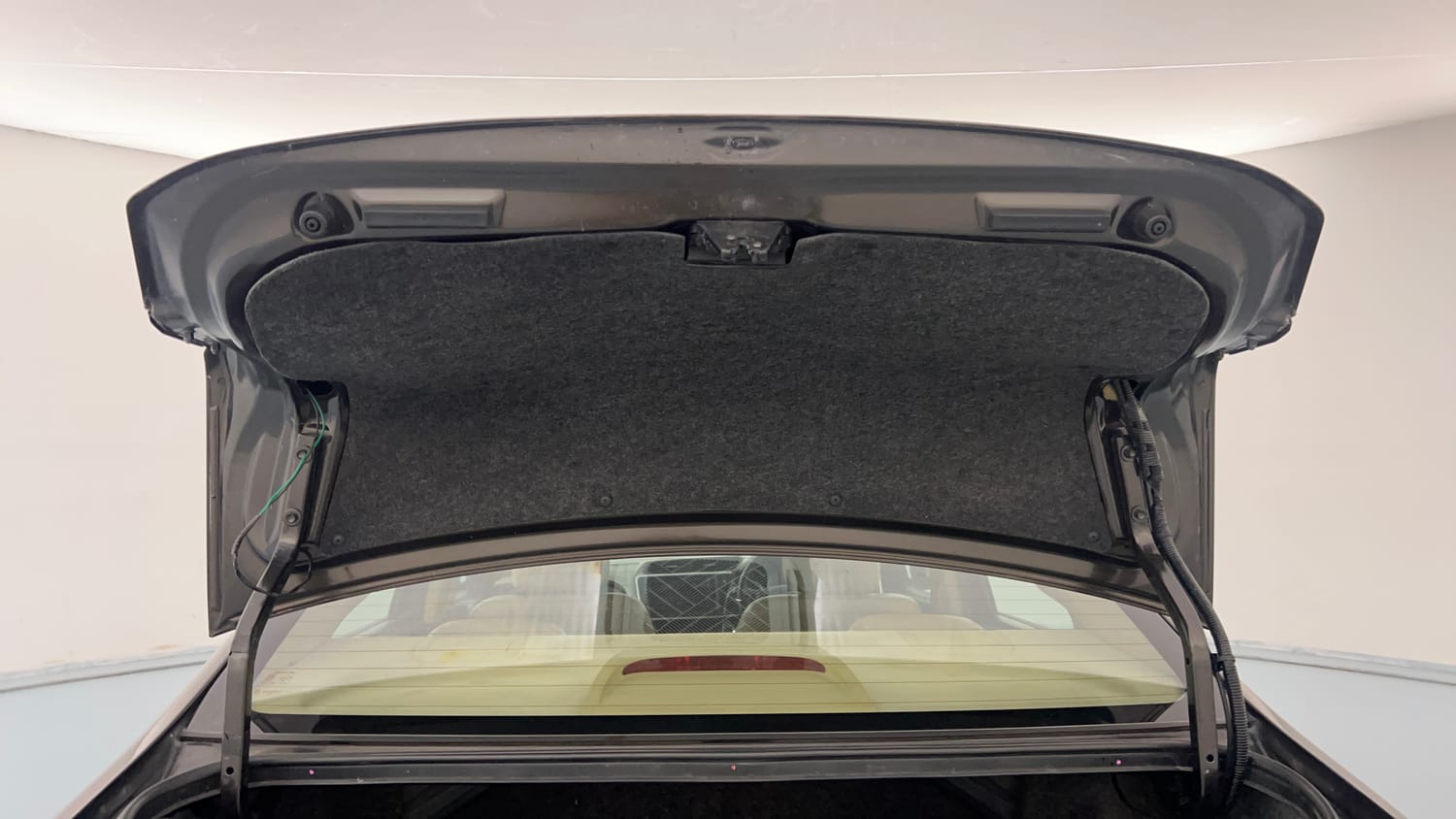 Used 2018 Honda City V Petrol Petrol Manual interior DICKY DOOR OPEN VIEW