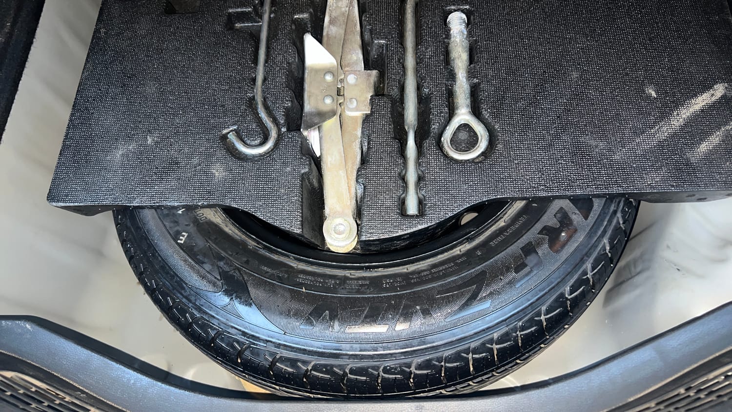 Used 2015 Honda Jazz VX Petrol Petrol Manual tyres SPARE TYRE VIEW