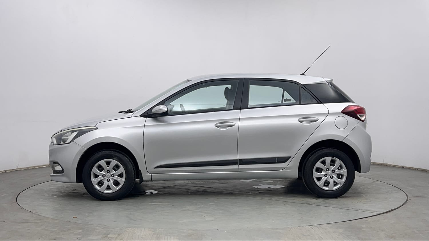 Used 2016 Hyundai Elite i20 Sportz 1.2 Petrol Manual exterior LEFT SIDE VIEW