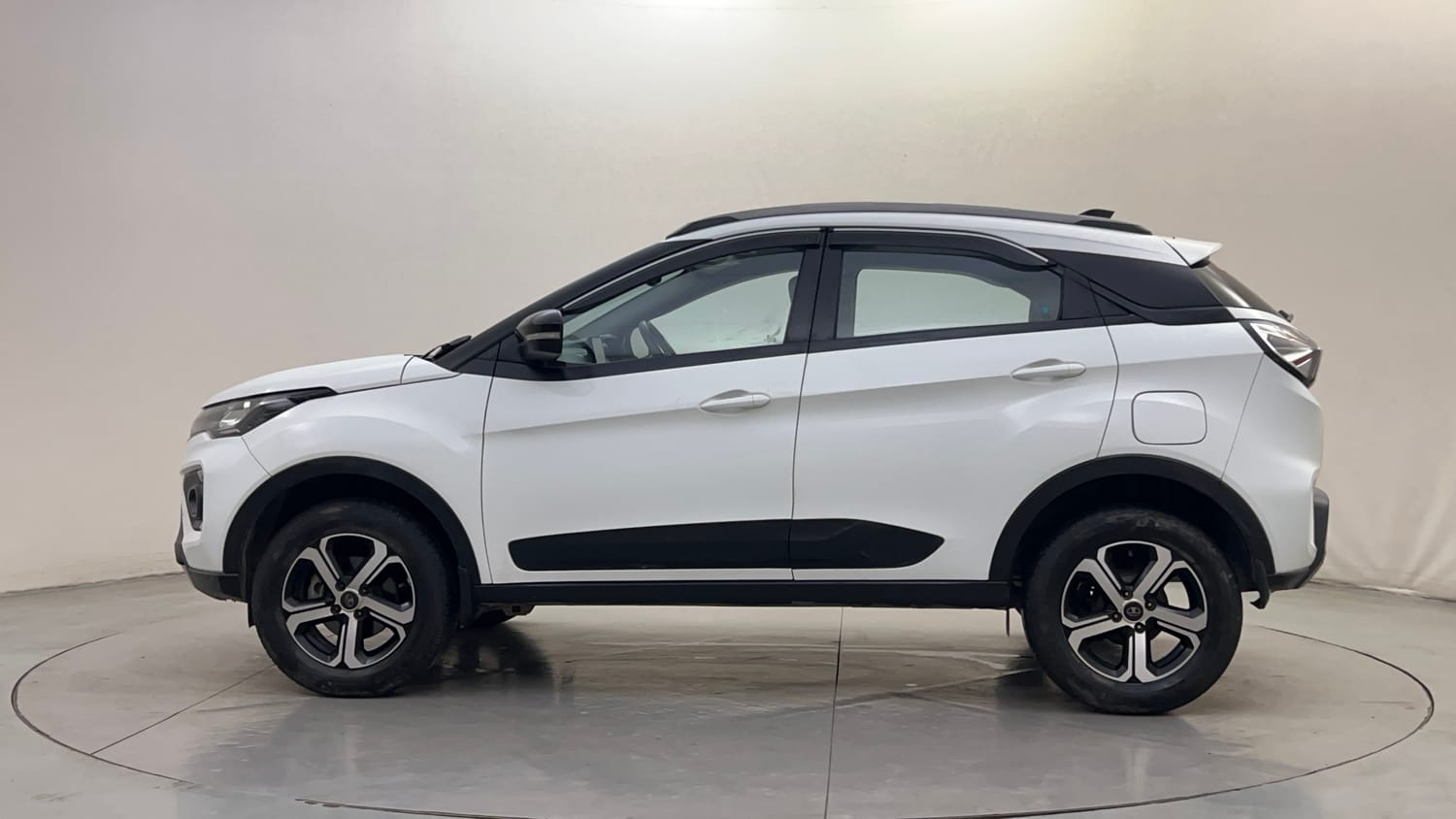 Used 2022 Tata Nexon XZA Plus (Premium) Petrol Automatic exterior LEFT SIDE VIEW