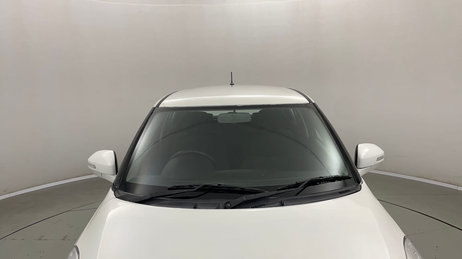 Used 2013 Maruti Suzuki Swift VXi Petrol Manual exterior FRONT WINDSHIELD VIEW