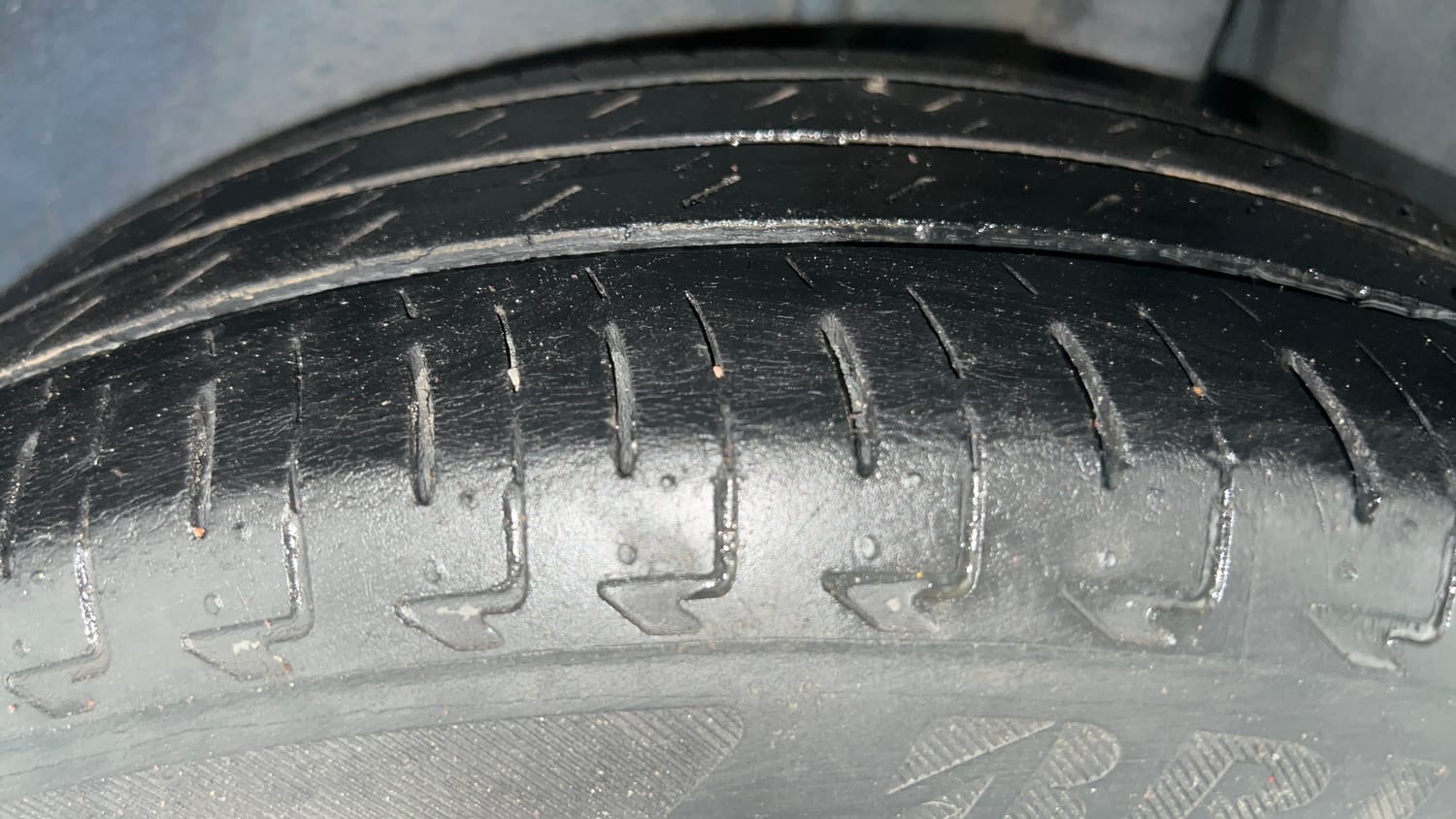 Used 2022 Maruti Suzuki Ignis Delta 1.2 MT Petrol Manual tyres LEFT REAR TYRE TREAD VIEW