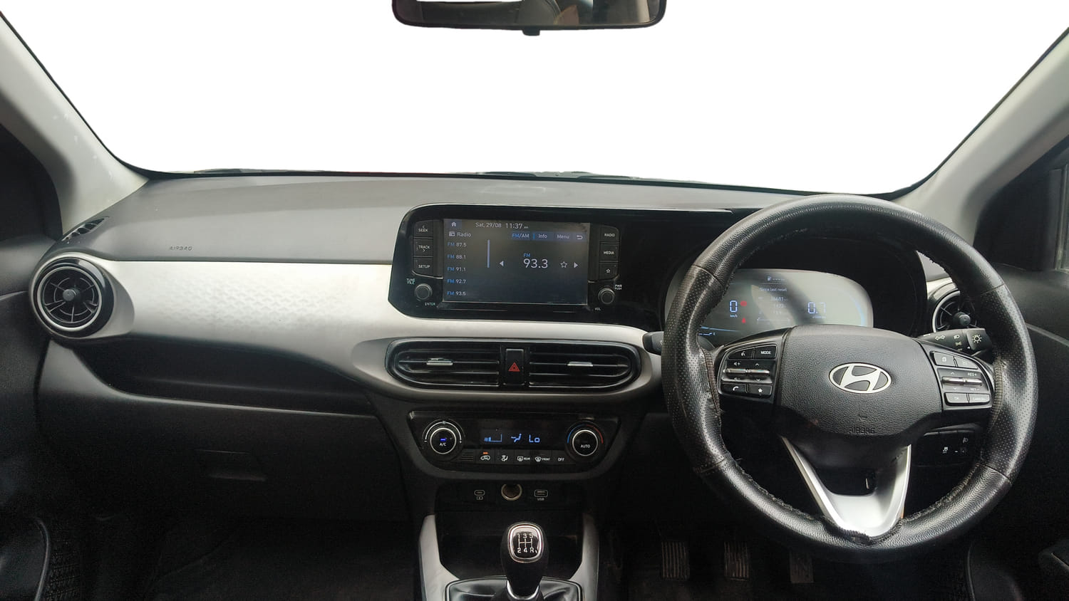 Used 2024 Hyundai Exter SX 1.2 MT Petrol Manual interior DASHBOARD VIEW
