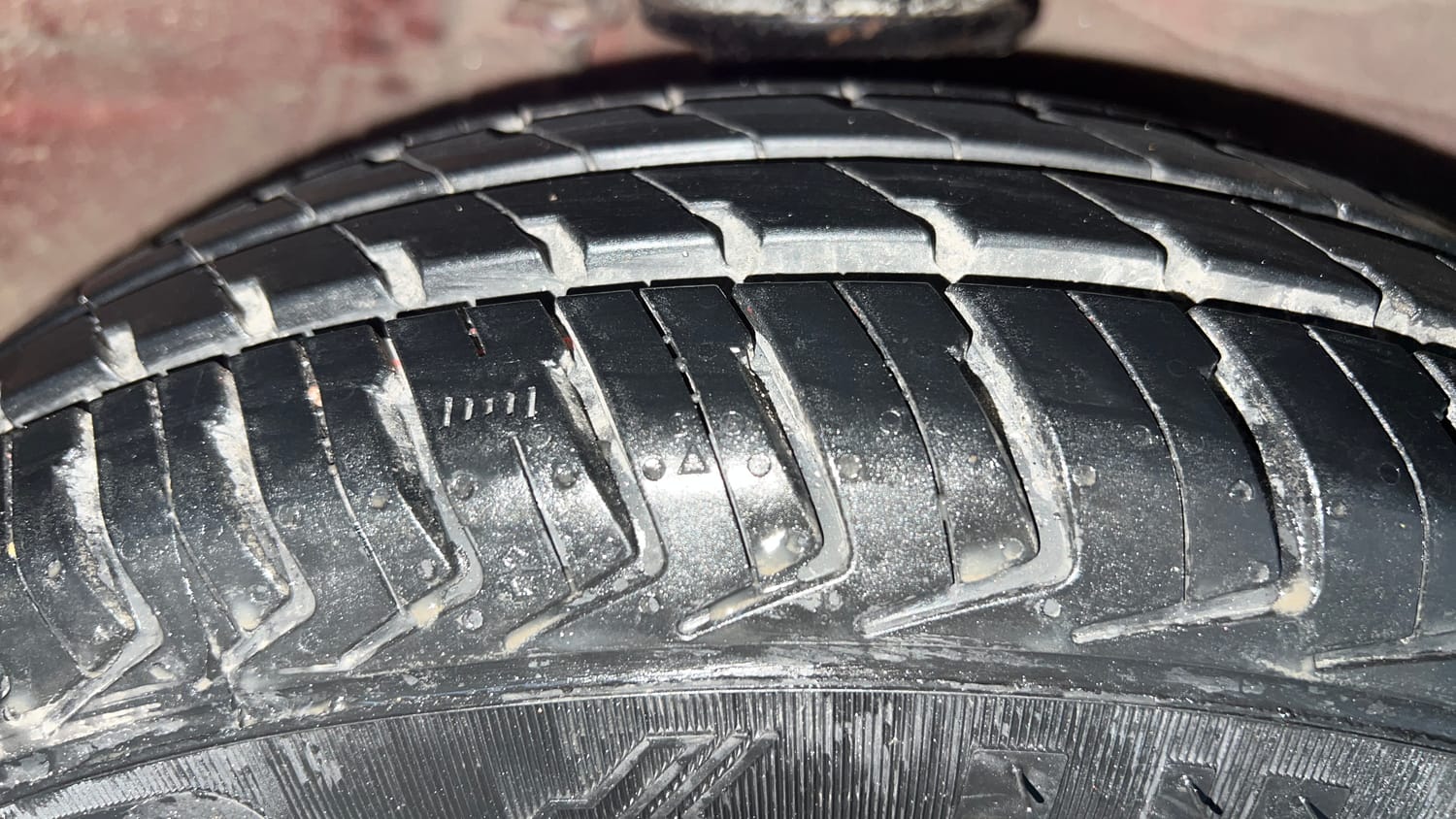 Used 2015 Maruti Suzuki Alto K10 VXi Petrol Manual tyres RIGHT FRONT TYRE TREAD VIEW