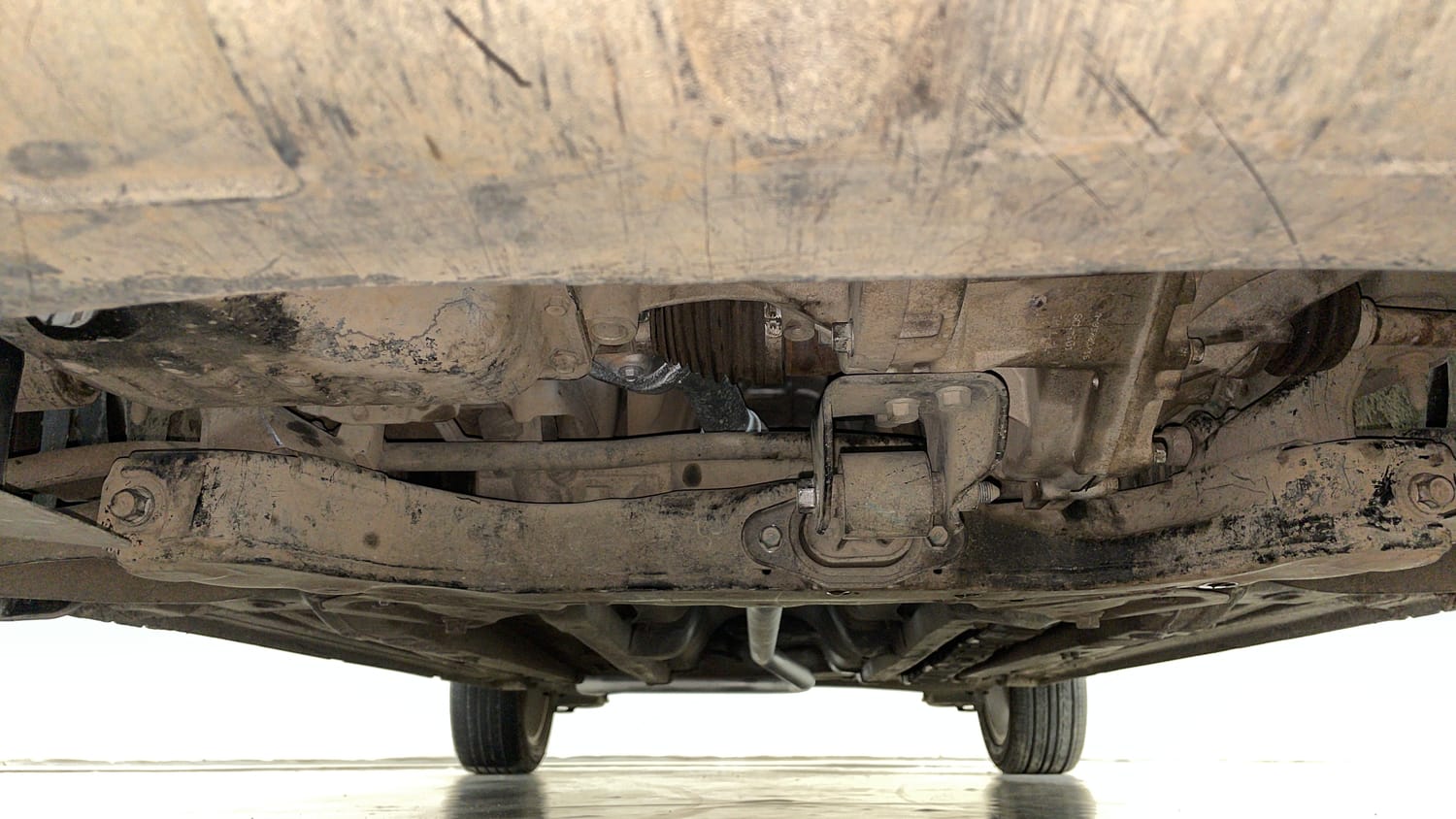 Used 2016 Hyundai Elite i20 Asta 1.2 (O) Petrol Manual extra FRONT LEFT UNDERBODY VIEW