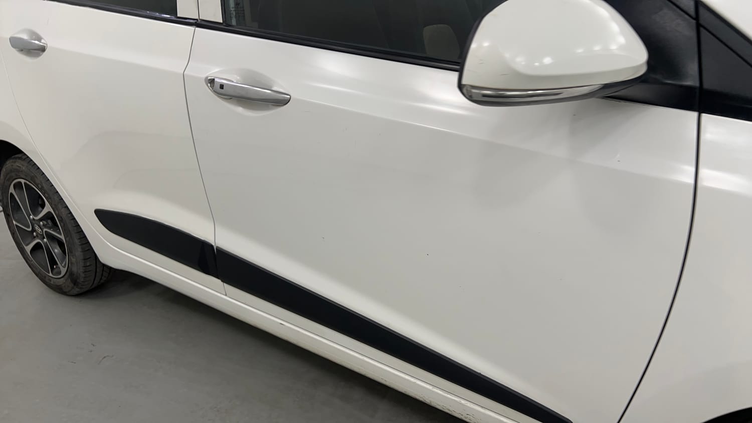 Used 2017 Hyundai Grand i10 Asta 1.2 Kappa VTVT Petrol Manual dents MINOR SCRATCH