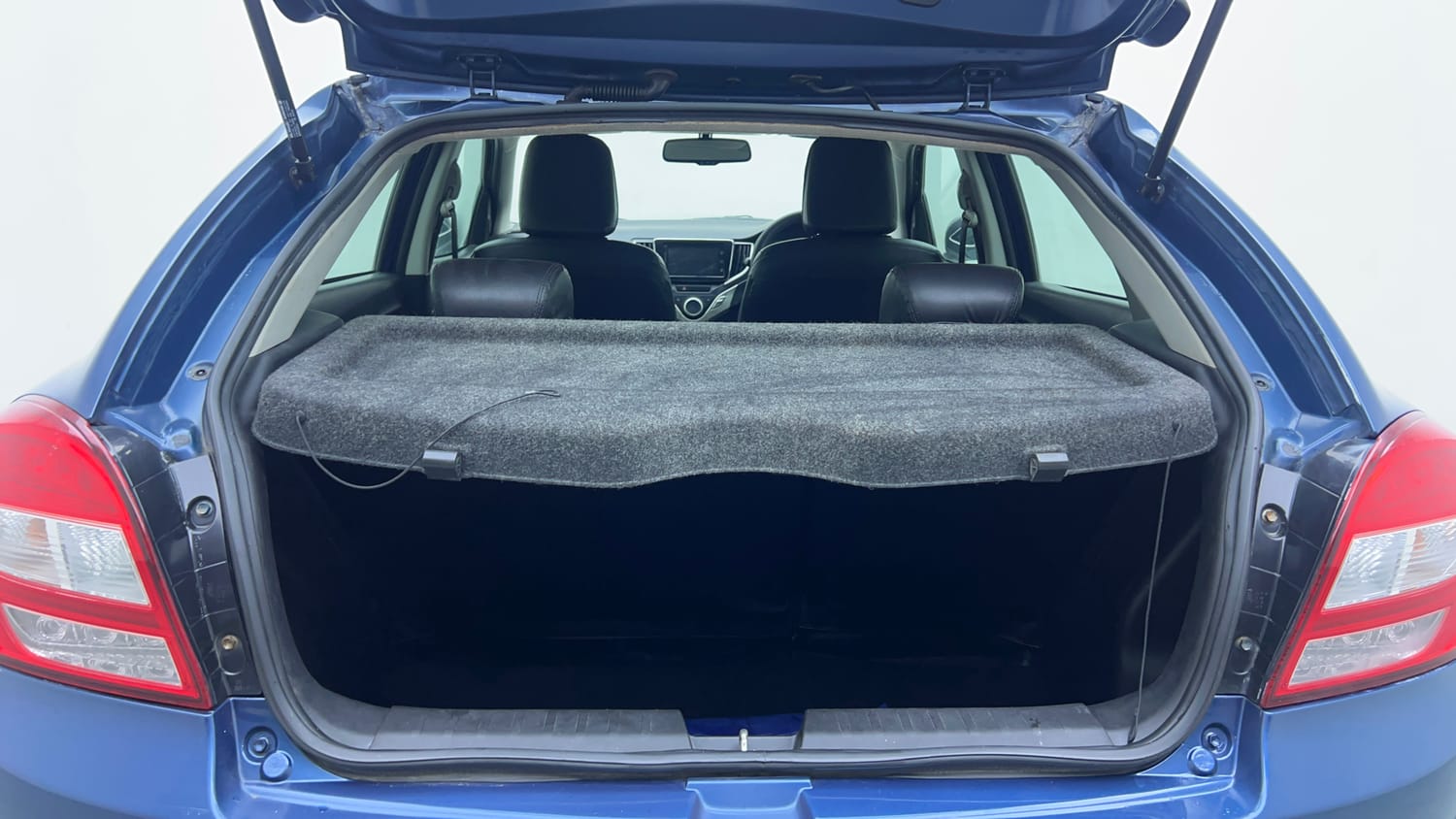 Used 2016 Maruti Suzuki Baleno Alpha 1.2 Petrol Manual interior DICKY INSIDE VIEW