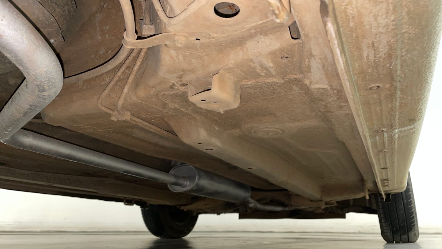 Used 2015 Maruti Suzuki Celerio VXi AMT Petrol Automatic extra REAR RIGHT UNDERBODY VIEW
