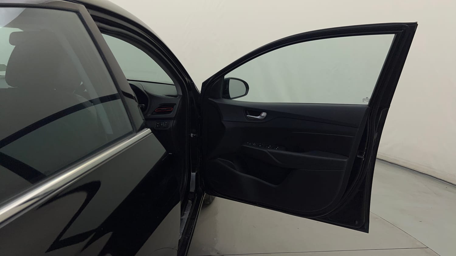 Used 2020 Hyundai Verna SX (O) 1.0 Turbo DCT Petrol Automatic interior RIGHT FRONT DOOR OPEN VIEW