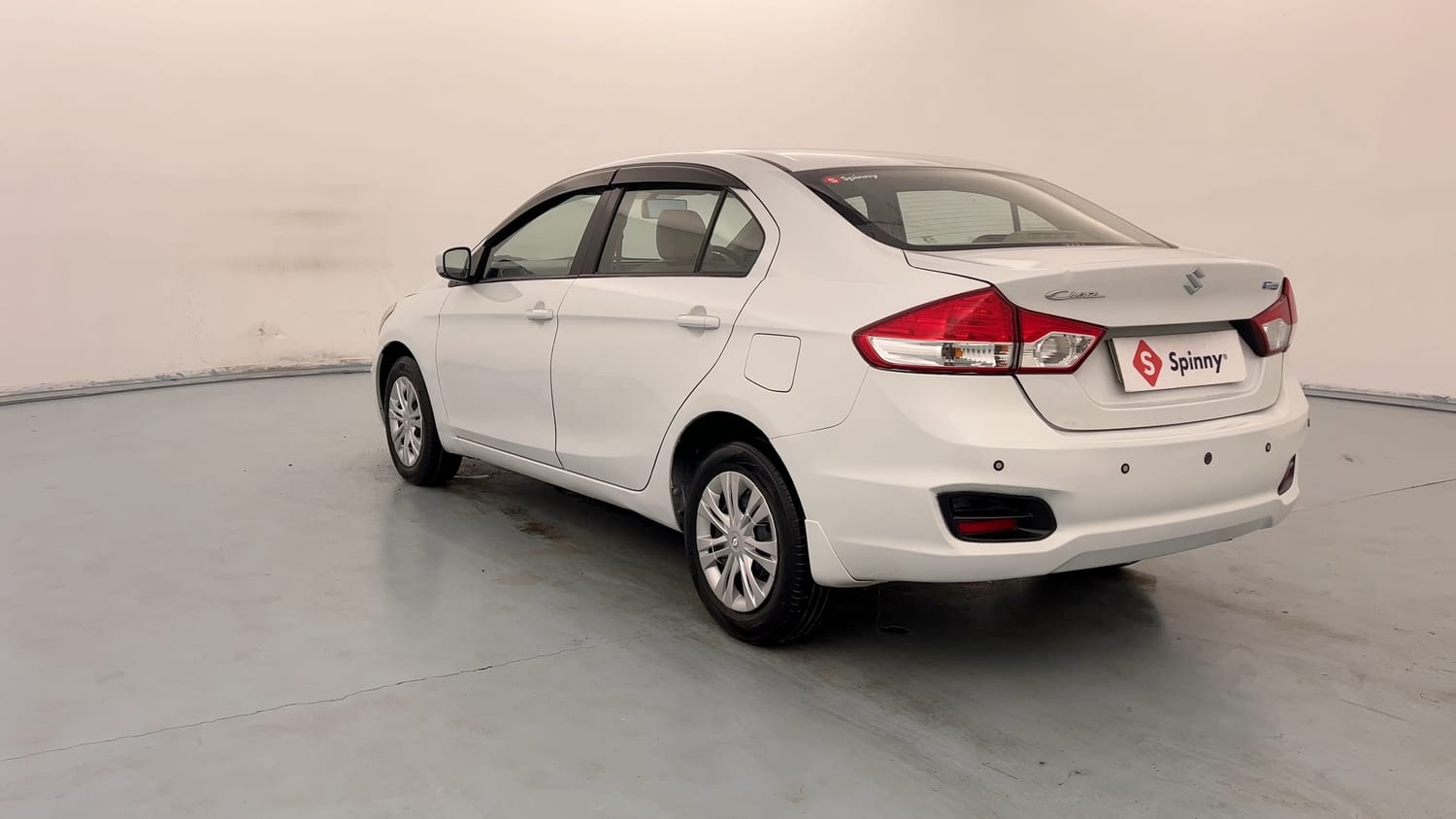 Used 2018 Maruti Suzuki Ciaz Delta 1.3 Hybrid Diesel Manual exterior LEFT REAR CORNER VIEW