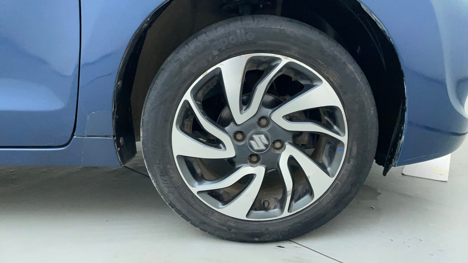 Used 2019 Maruti Suzuki Baleno Alpha Petrol Manual tyres RIGHT FRONT TYRE RIM VIEW