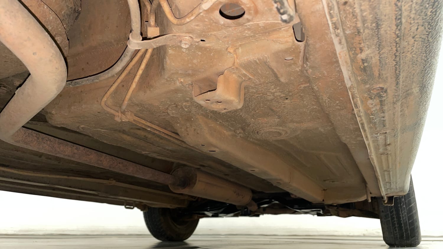 Used 2014 Maruti Suzuki Celerio VXi AMT Petrol Automatic extra REAR RIGHT UNDERBODY VIEW