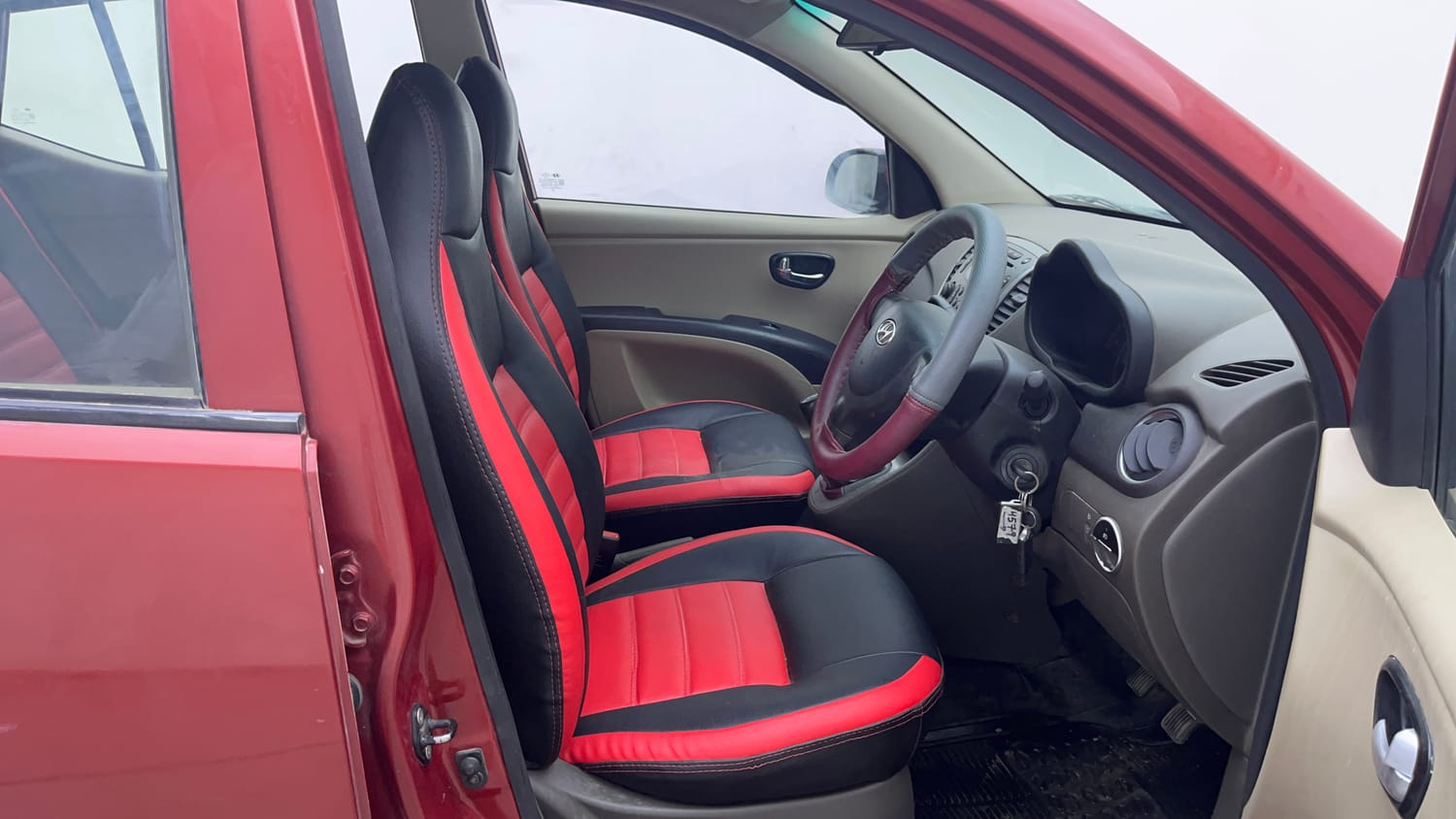 Used 2012 Hyundai i10 Sportz 1.2 Kappa2 Petrol Manual interior RIGHT SIDE FRONT DOOR CABIN VIEW