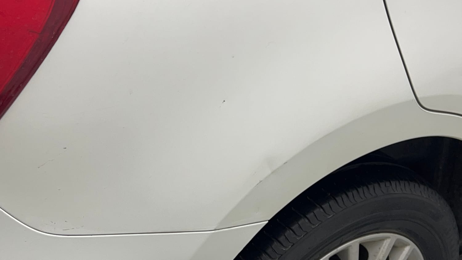 Used 2018 Maruti Suzuki Dzire ZXi AMT Petrol Automatic dents MINOR SCRATCH