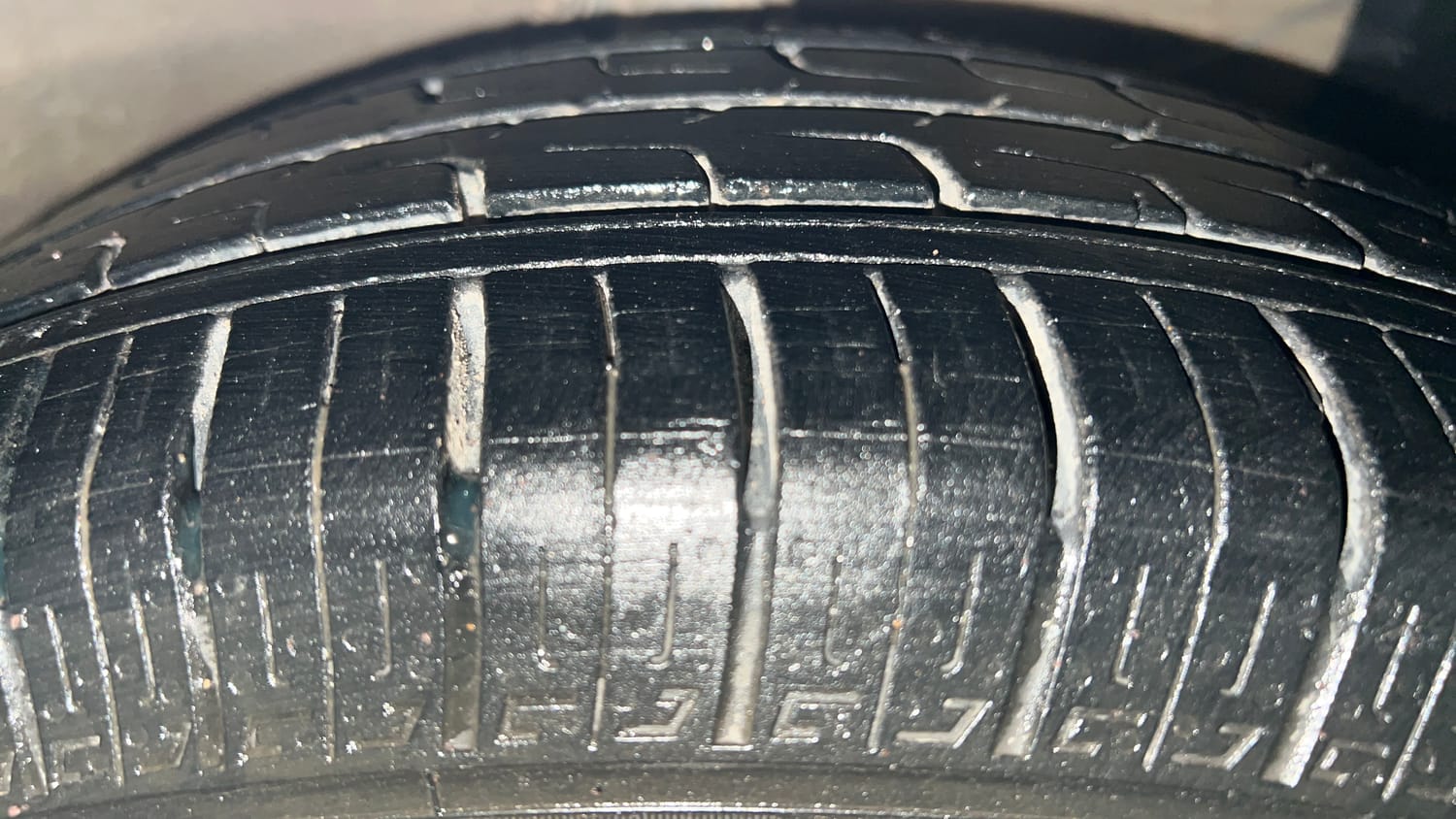 Used 2018 Maruti Suzuki Ciaz Delta 1.3 Hybrid Diesel Manual tyres RIGHT FRONT TYRE TREAD VIEW